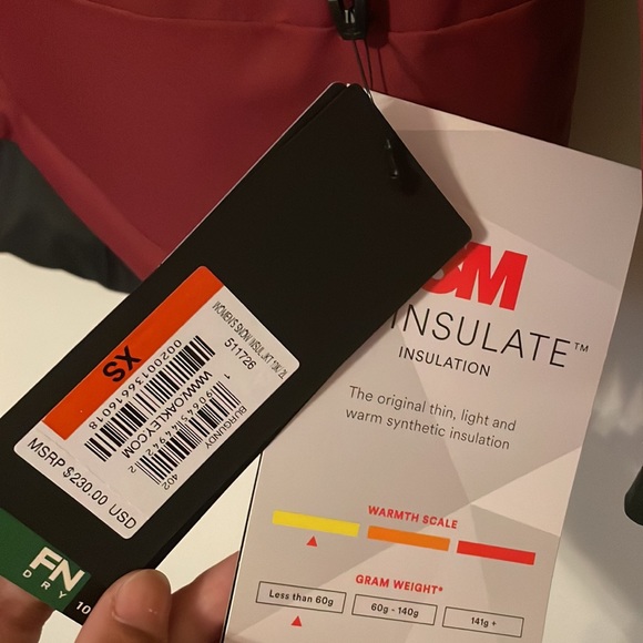 NWT Oakley Snow Insulated Jacket 10K/2L Size XS in Burgundy - Picture 8 of 9